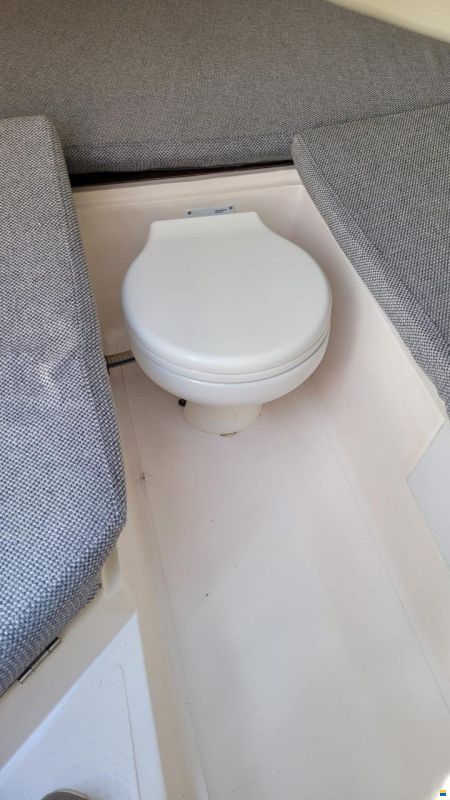 Ocean boat 670