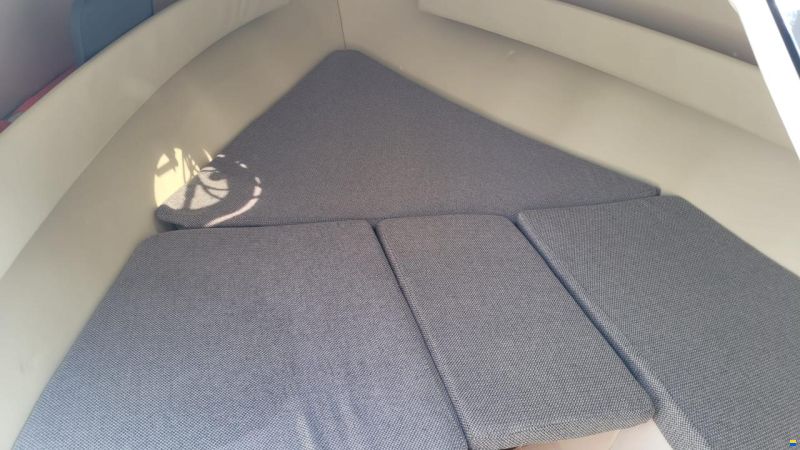 Ocean boat 670