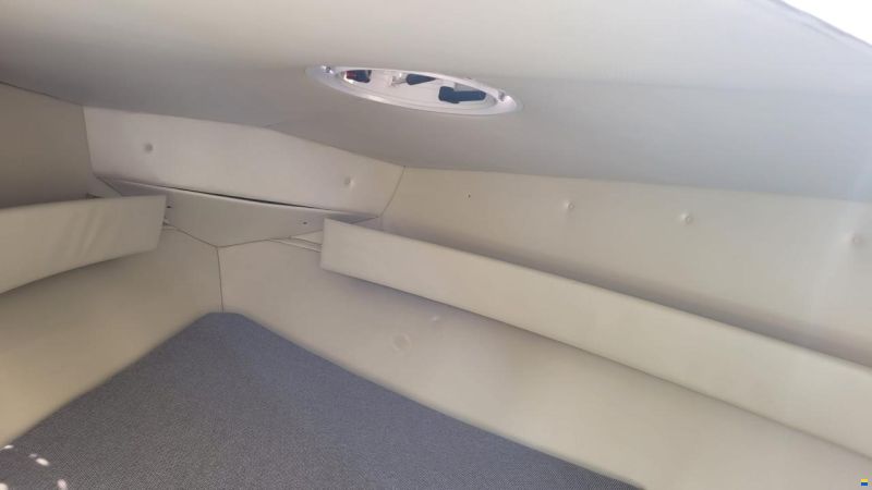 Ocean boat 670