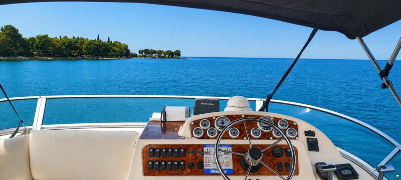 Bayliner 3258 Avanti Fly