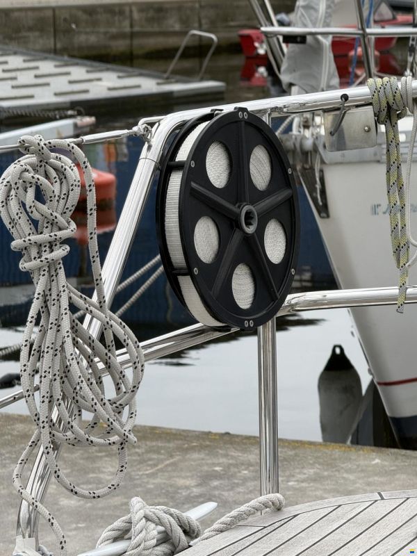 Hanse 320