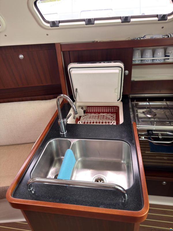 Hanse 320