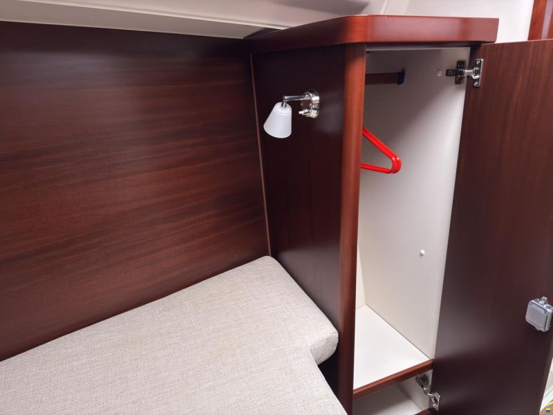 Hanse 320