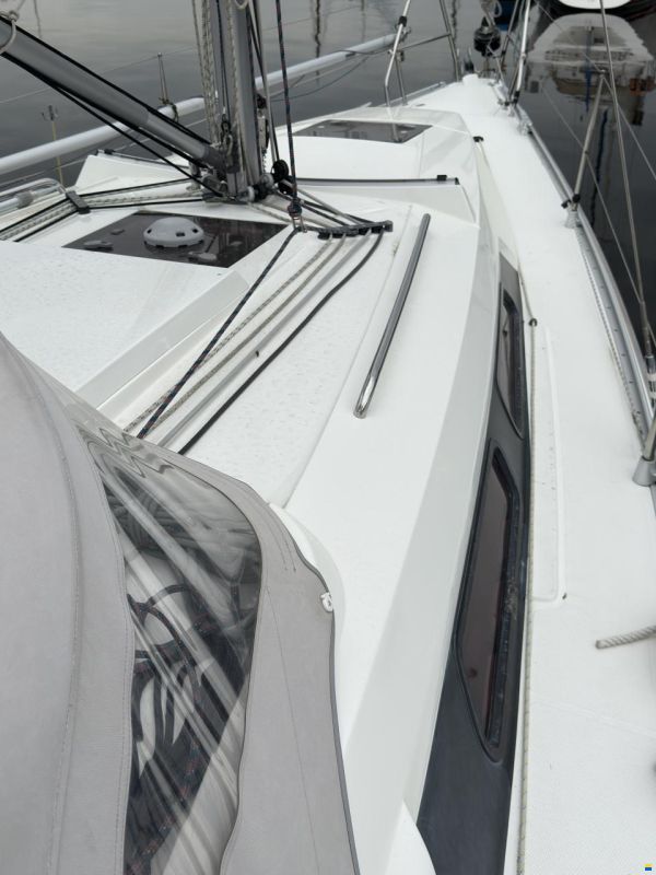 Hanse 320