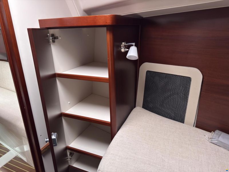 Hanse 320