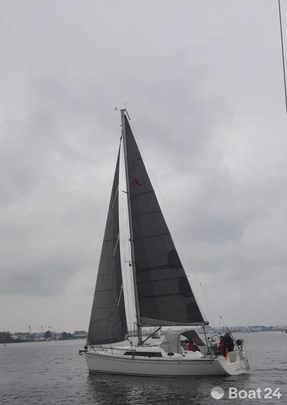 Hanse 320