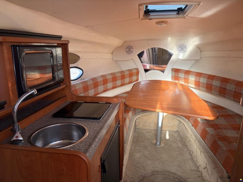 Rinker Fiesta Vee