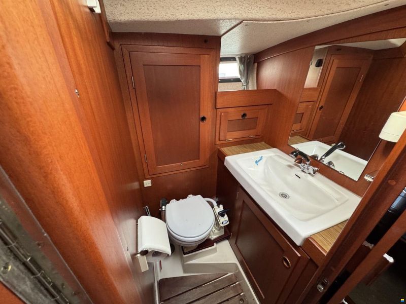 Hallberg-Rassy 352