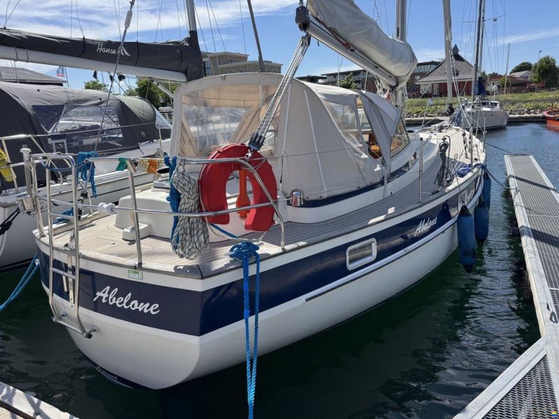Hallberg-Rassy 352