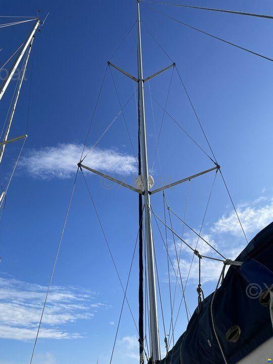 Hunter 356