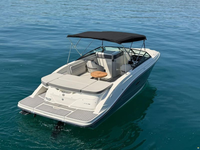 Sea Ray SPX 230