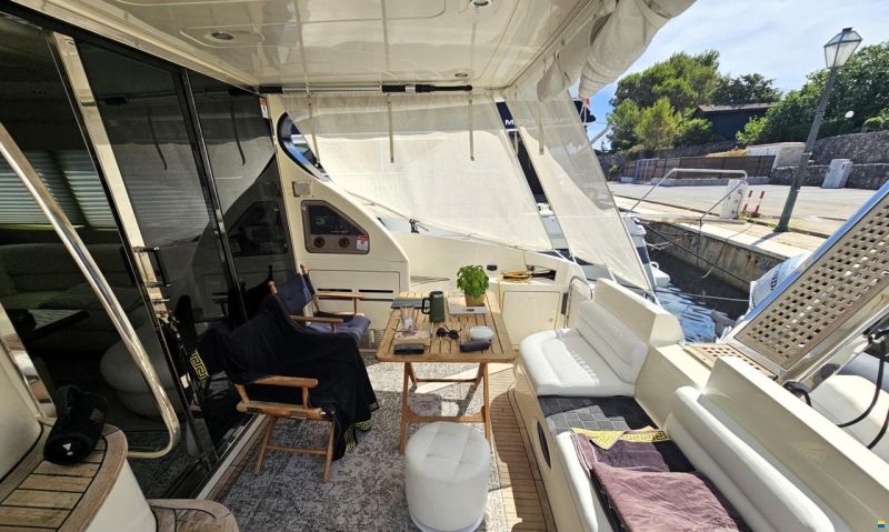 Azimut 46 Fly 2 Cabine