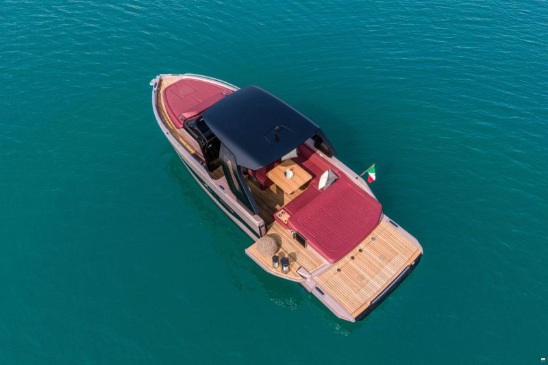Cranchi A32 Luxury Tender