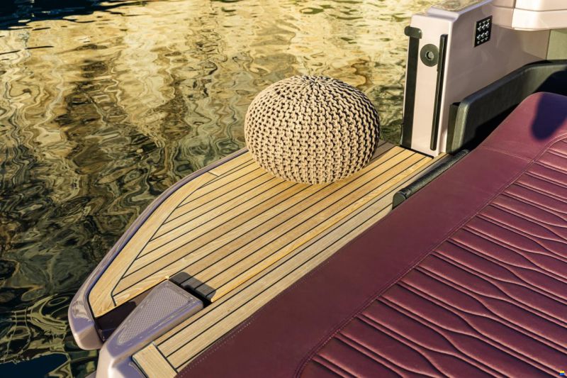 Cranchi A32 Luxury Tender