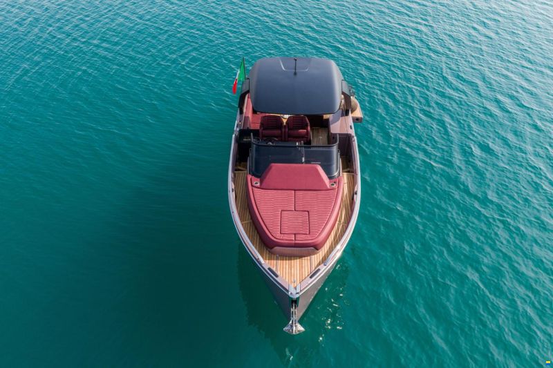 Cranchi A32 Luxury Tender