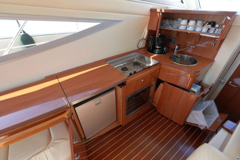 Sealine F34