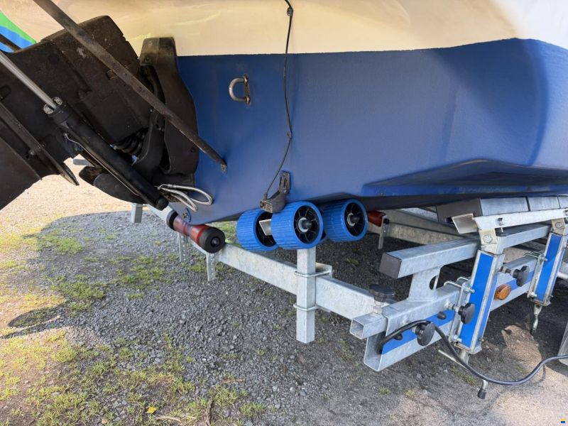 Maxum 2400 SR