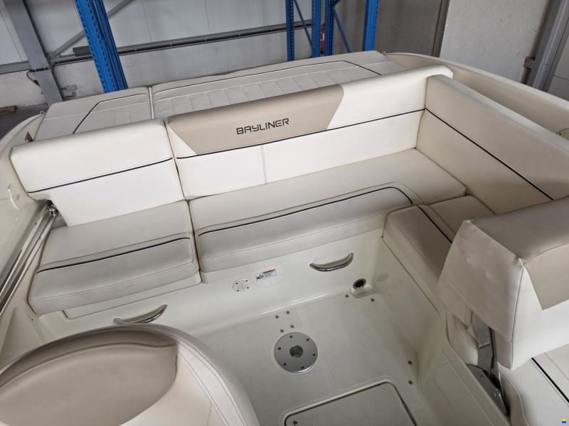 Bayliner 642 cuddy