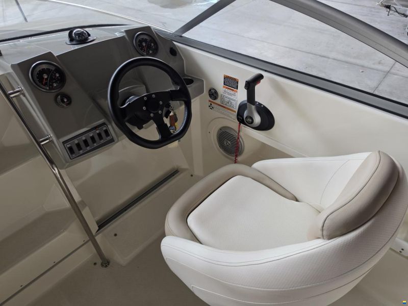 Bayliner 642 cuddy