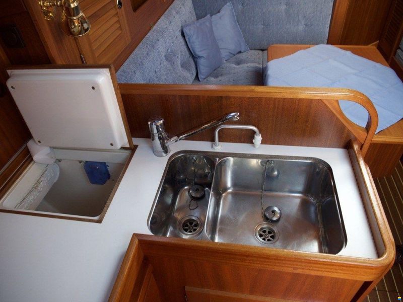 Hallberg-Rassy HR 34