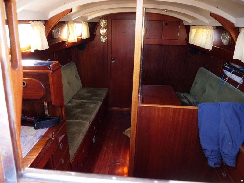 Hallberg-Rassy Mistral 33