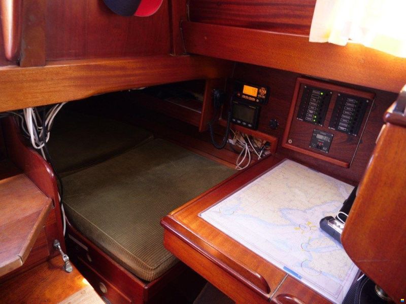 Hallberg-Rassy Mistral 33