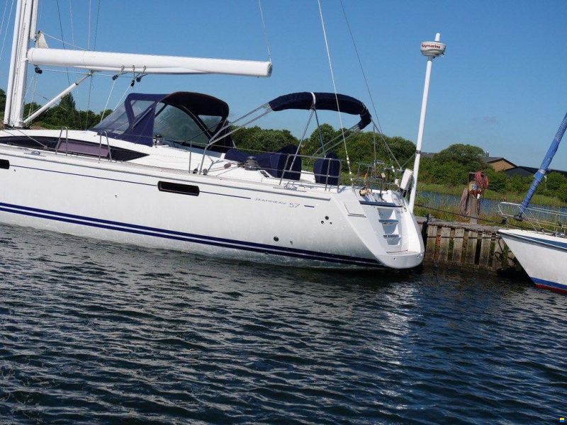 Jeanneau 57 Version 3 Cabin