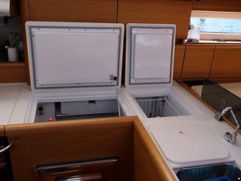 Jeanneau 57 Version 3 Cabin