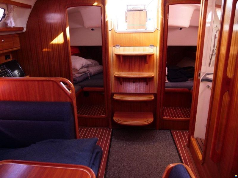 Bavaria 42 cruiser