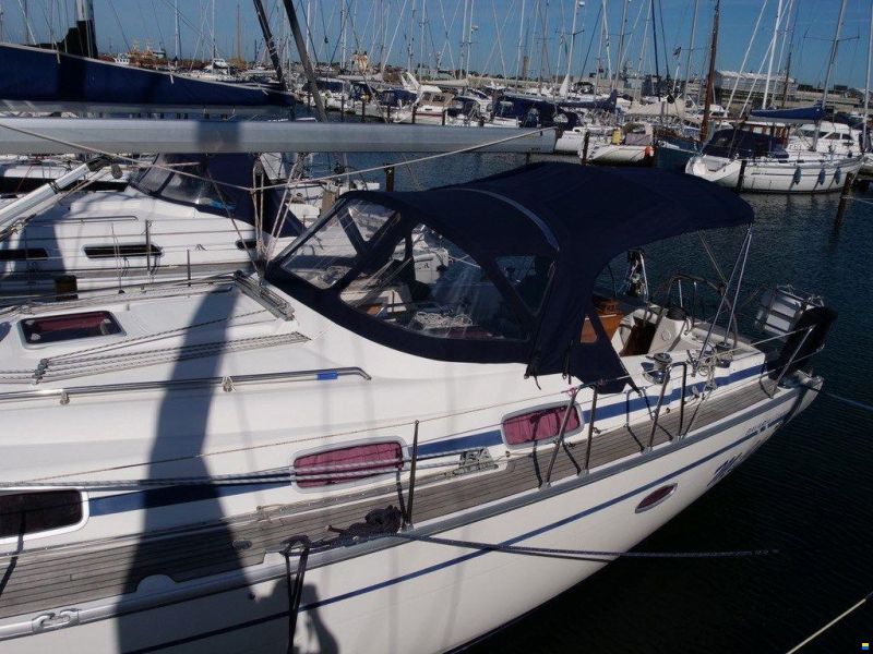 Bavaria 42 cruiser