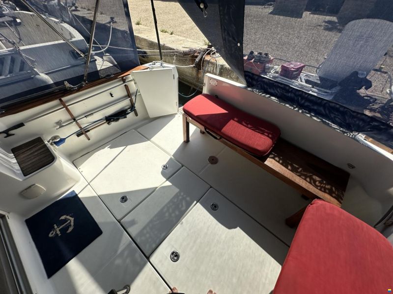 Beneteau Antares 9