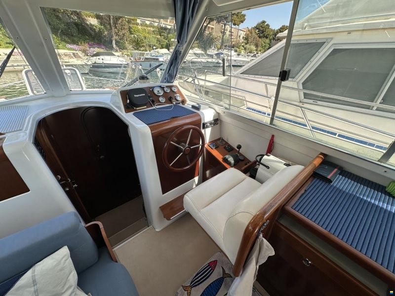 Beneteau Antares 9