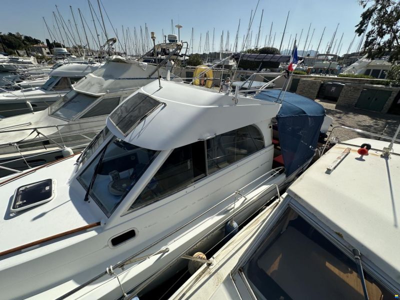 Beneteau Antares 9