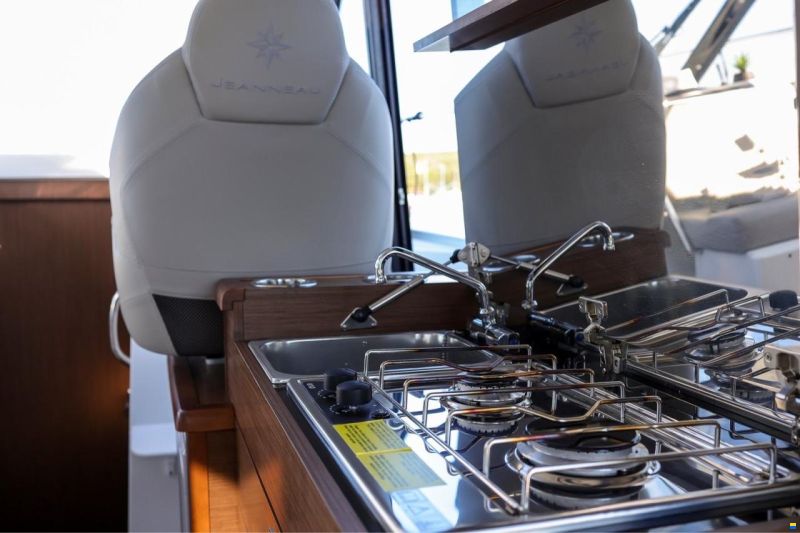 Jeanneau Merry Fisher 895