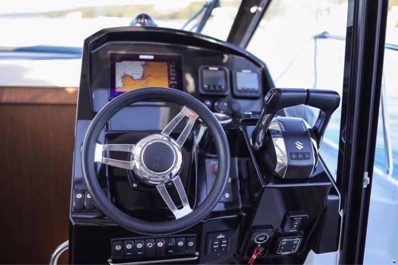 Jeanneau Merry Fisher 895