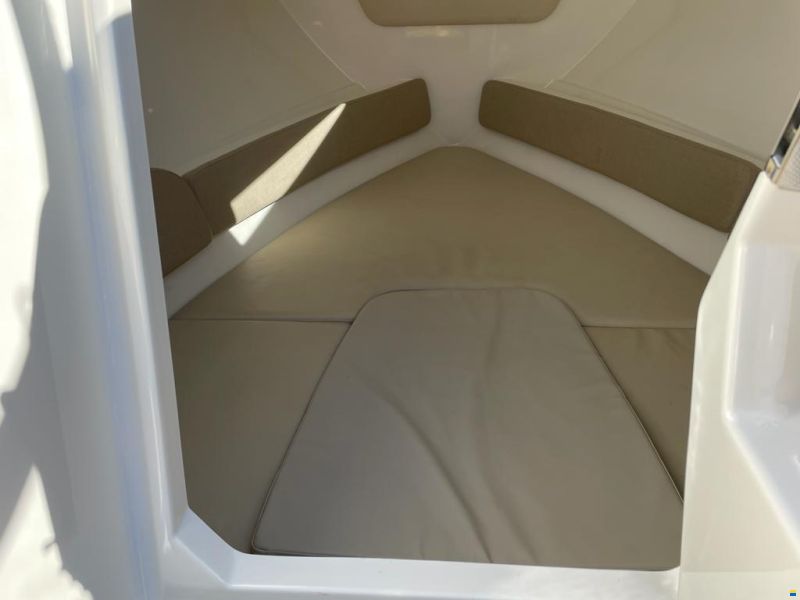 Bayliner 742 Cuddy