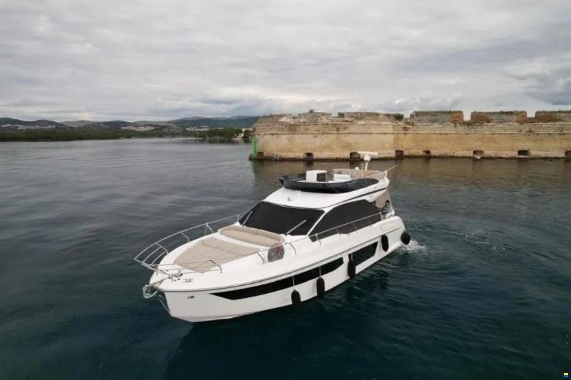 Azimut 53 Fly, 2024