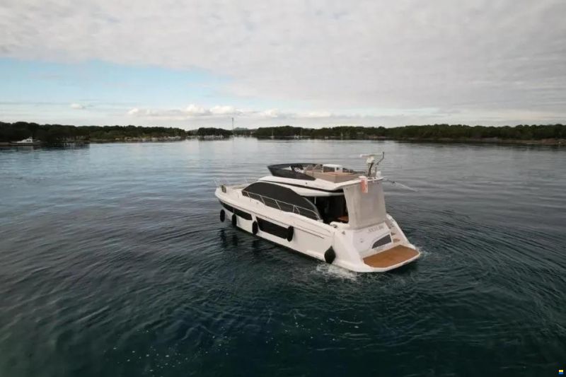 Azimut 53 Fly, 2024