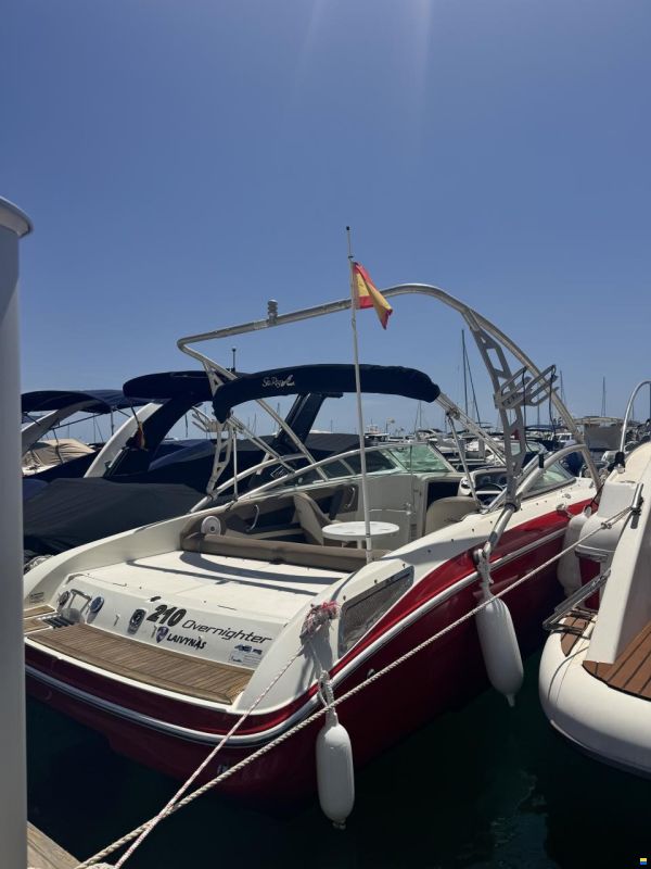 Sea Ray 210 Overnighter