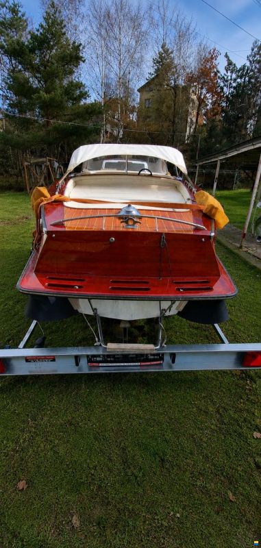 Boesch 580 Runabout