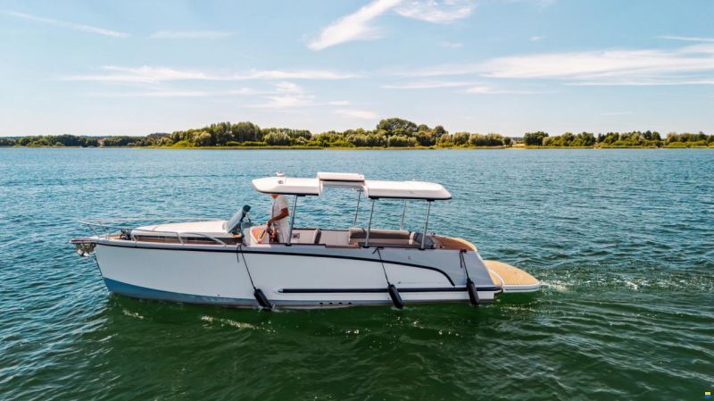 Alfastreet 23 Cabin electric