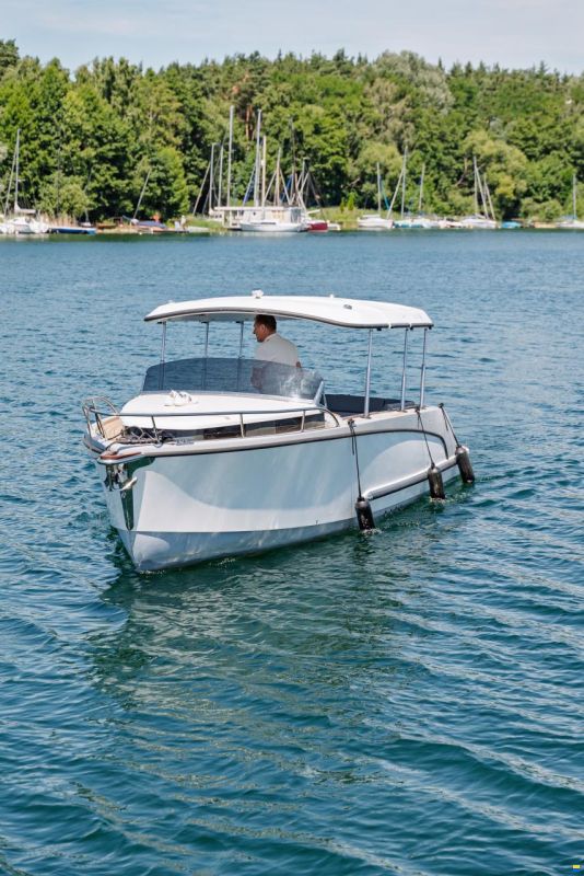 Alfastreet 23 Cabin electric
