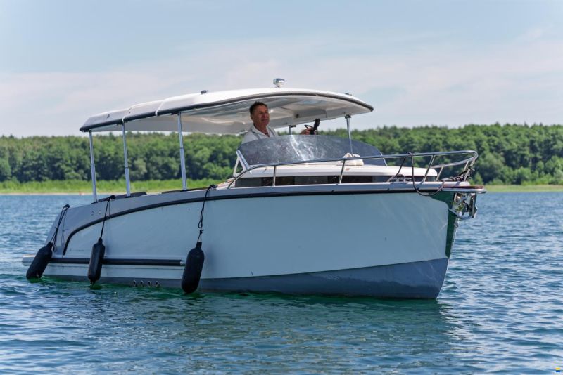 Alfastreet 23 Cabin electric
