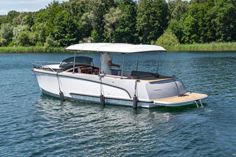Alfastreet 23 Cabin electric