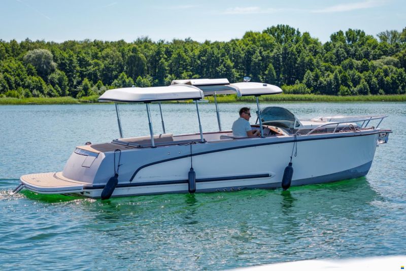 Alfastreet 23 Cabin electric