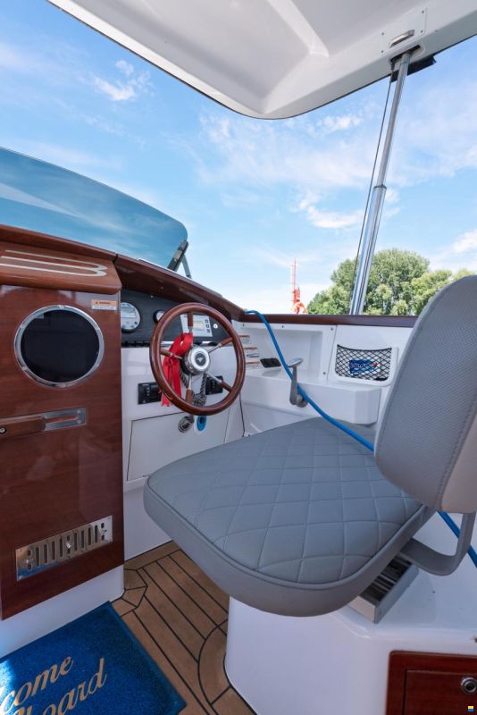 Alfastreet 23 Cabin electric