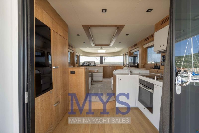 Sirena Yacht 58