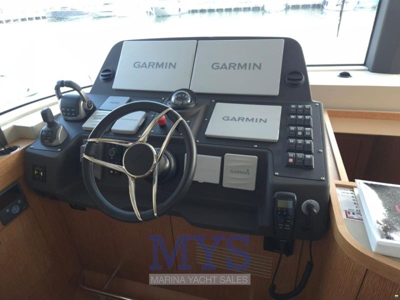 Sirena Yacht 58