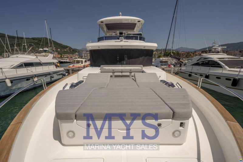 Sirena Yacht 58