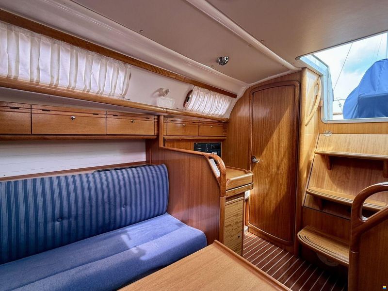 Bavaria 30